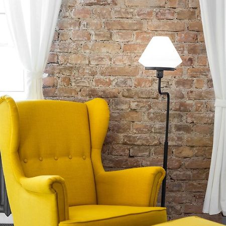 Stylish Studio Apartment In The Heart Of Рига Экстерьер фото