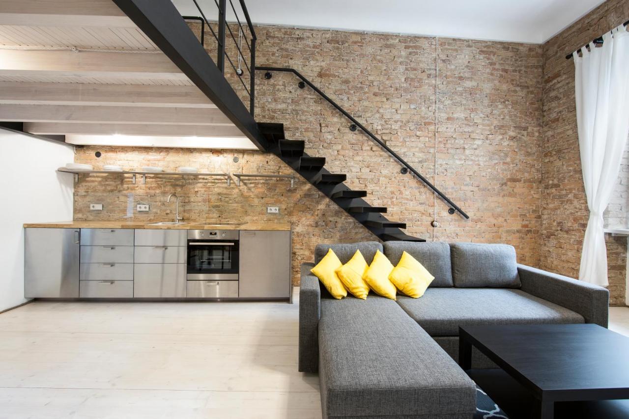 Stylish Studio Apartment In The Heart Of Рига Экстерьер фото